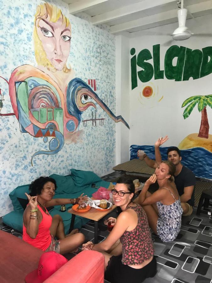 ג'ורג' טאון B&L Islanders Inn מראה חיצוני תמונה